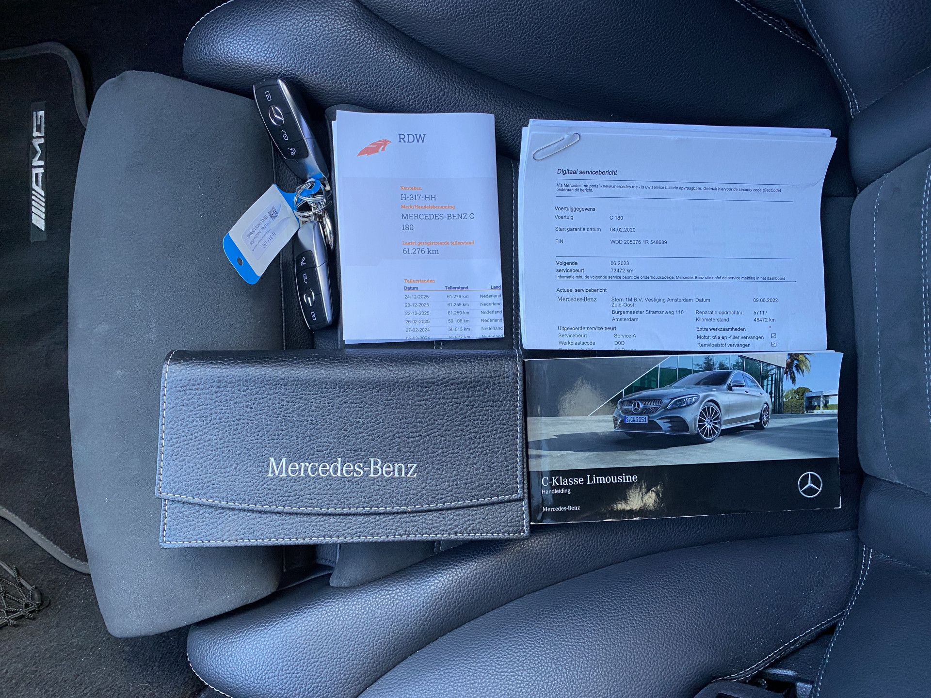 Mercedes-Benz C-klasse 180 Business Solution AMG AUT. | dealer onderhouden | panoramadak | night pakket | navigatie | NL auto