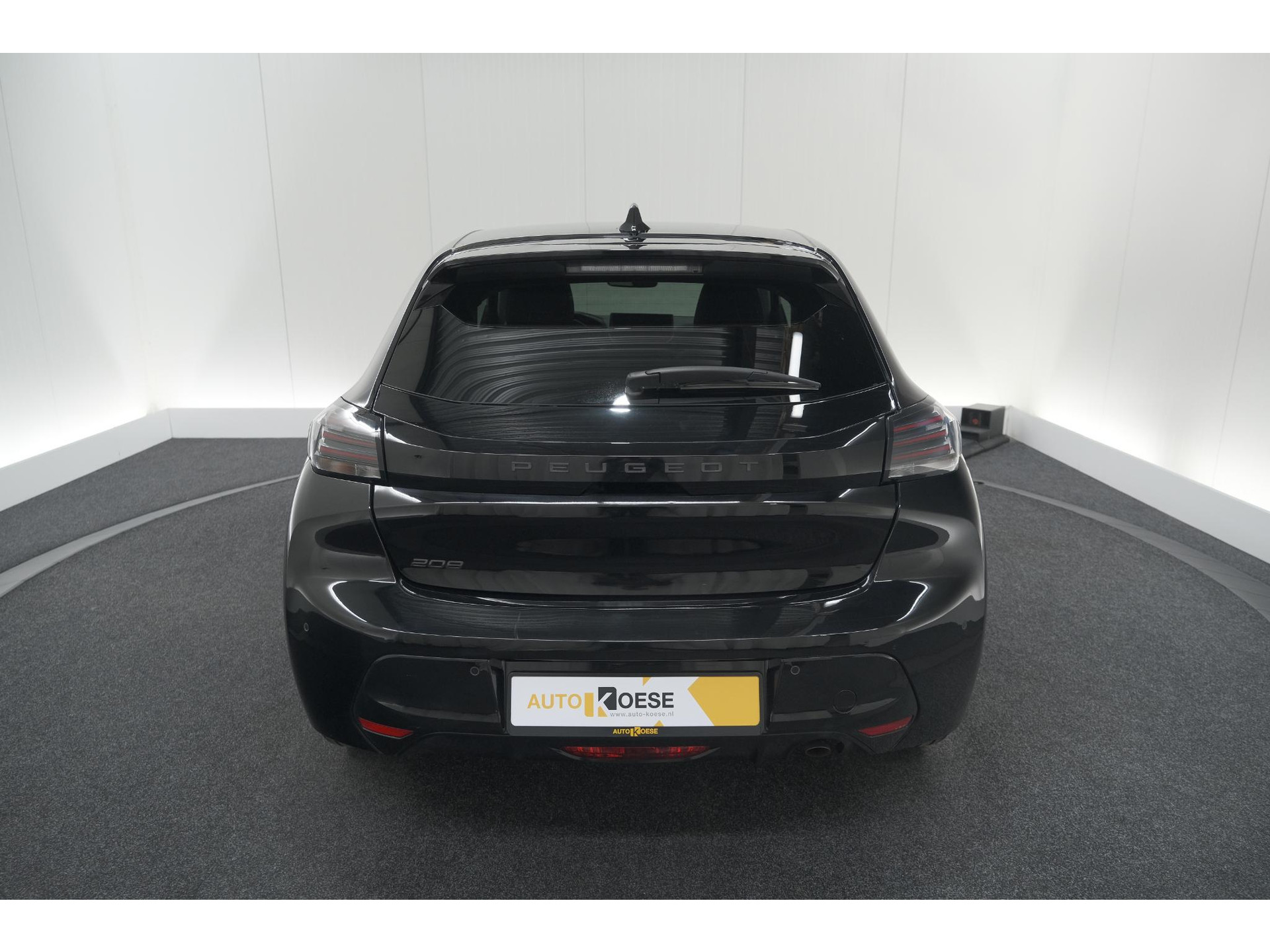 Peugeot 208 PureTech 100 Allure | Parkeersensoren | Navigatie | Apple Carplay
