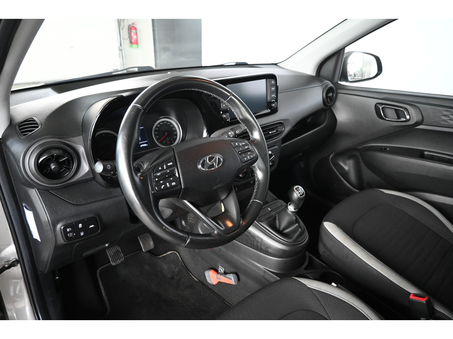 Hyundai i10 1.0 Comfort Airco Carplay Cruise Control LED 1e Eigenaar Rijklaarprijs! Inruil Mogelijk!