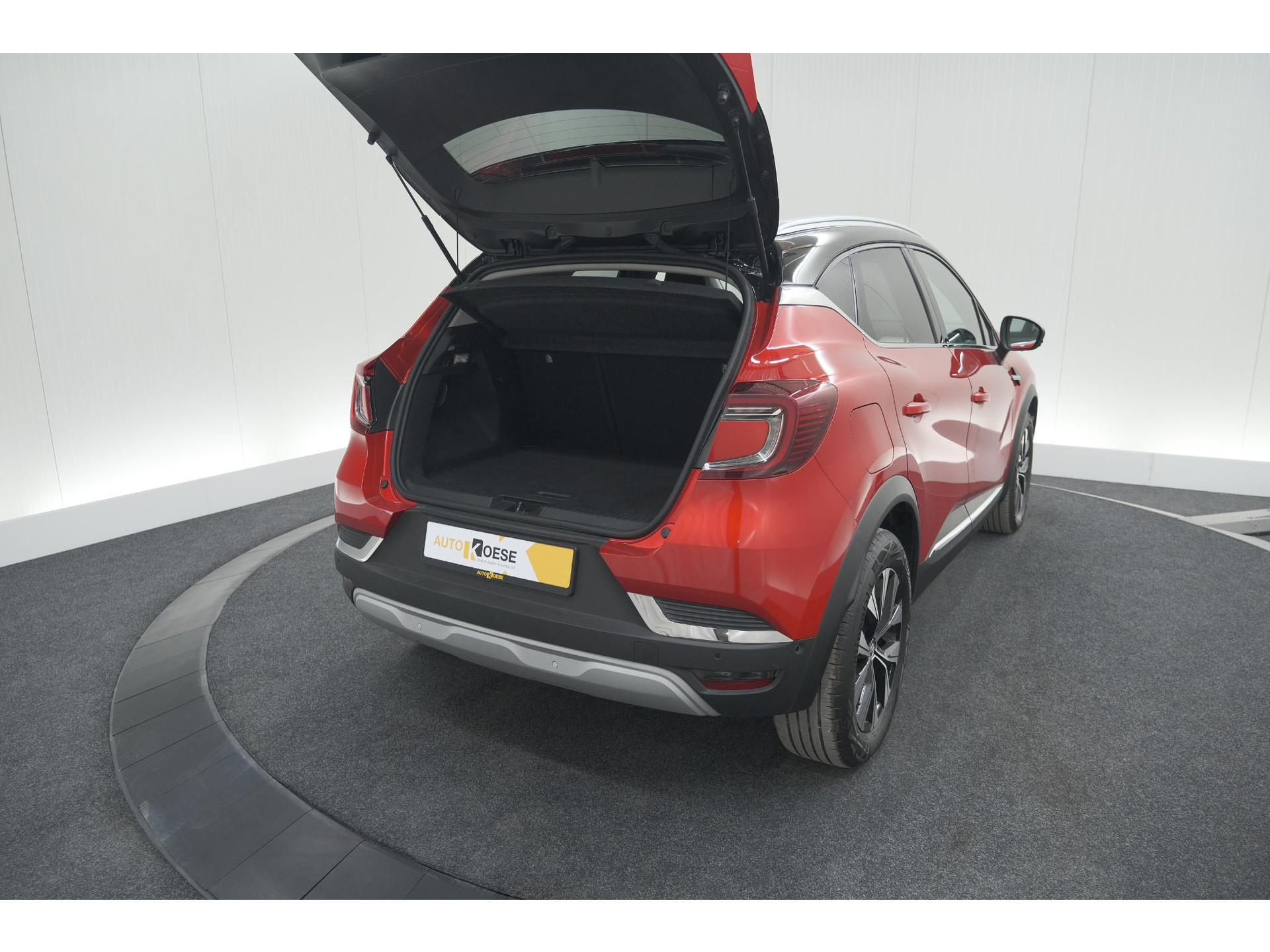 Renault Captur TCe 90 Techno | 360 Camera | 9.3 Inch Grootscherm | Apple Carplay | Navigatie