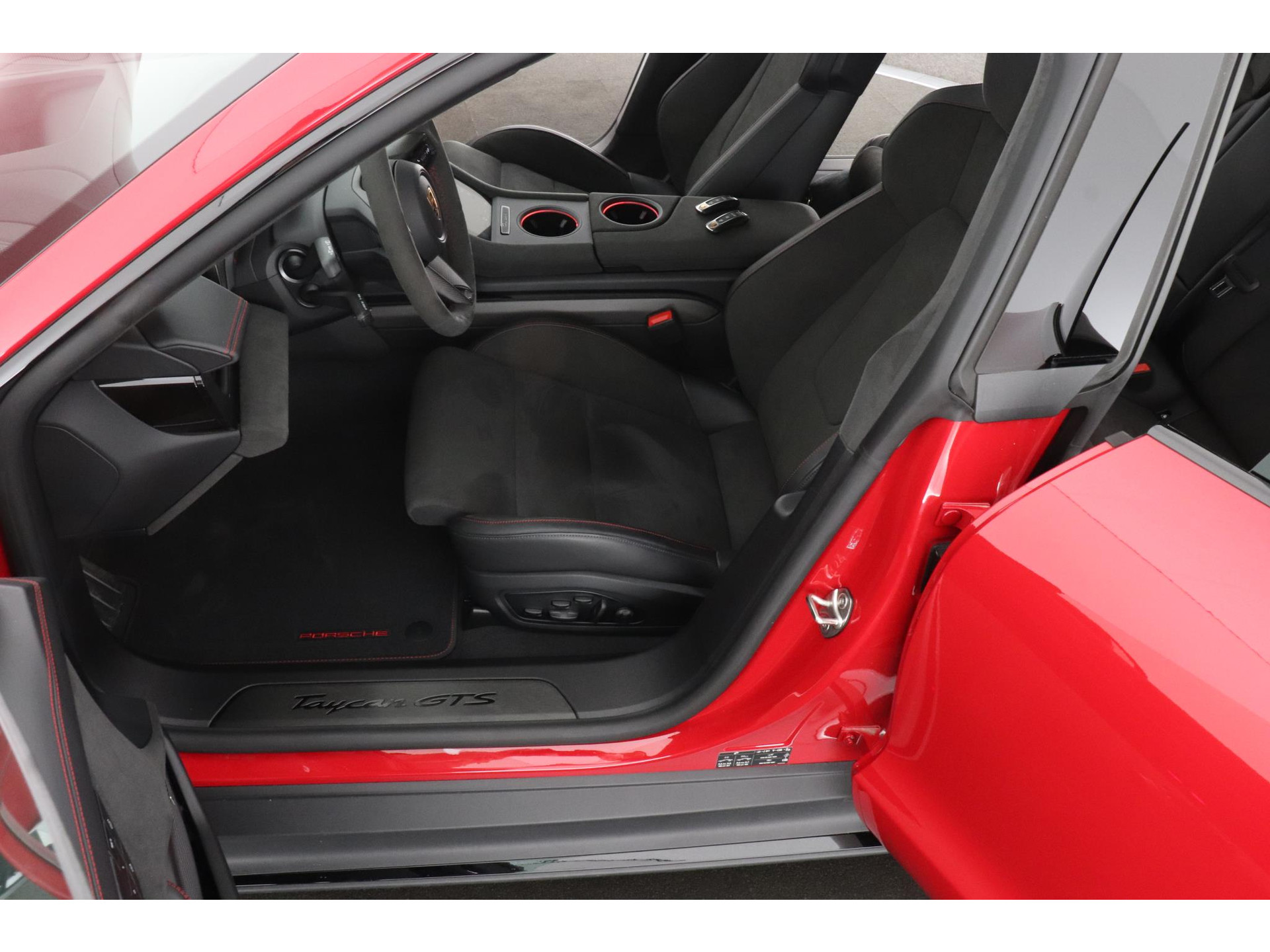 Porsche Taycan Sport Turismo GTS | 93 kWh Accu Plus | Surround View | InnoDrive | Sport Chrono Pakket | Panoramadak