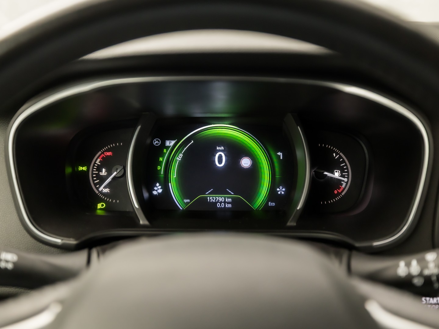 Renault Mégane Estate 1.2 TCe Bose Automaat (VIRTUAL COCKPIT, GROOT NAVI, LEDER/ALCANTARA, GETINT GLAS, STOELVERWARMING, SPORTSTOELEN, TREKHAAK, PARKEERSENSOREN, NIEUWSTAAT)