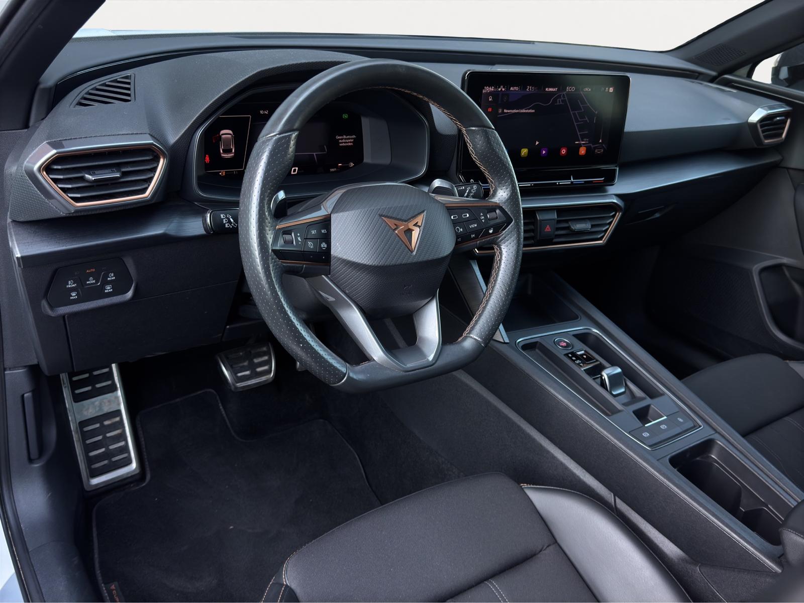 CUPRA Leon Sportstourer 1.4 e-Hybrid 245PK VZ Adrenaline Pano Keyless Schaalstoelen
