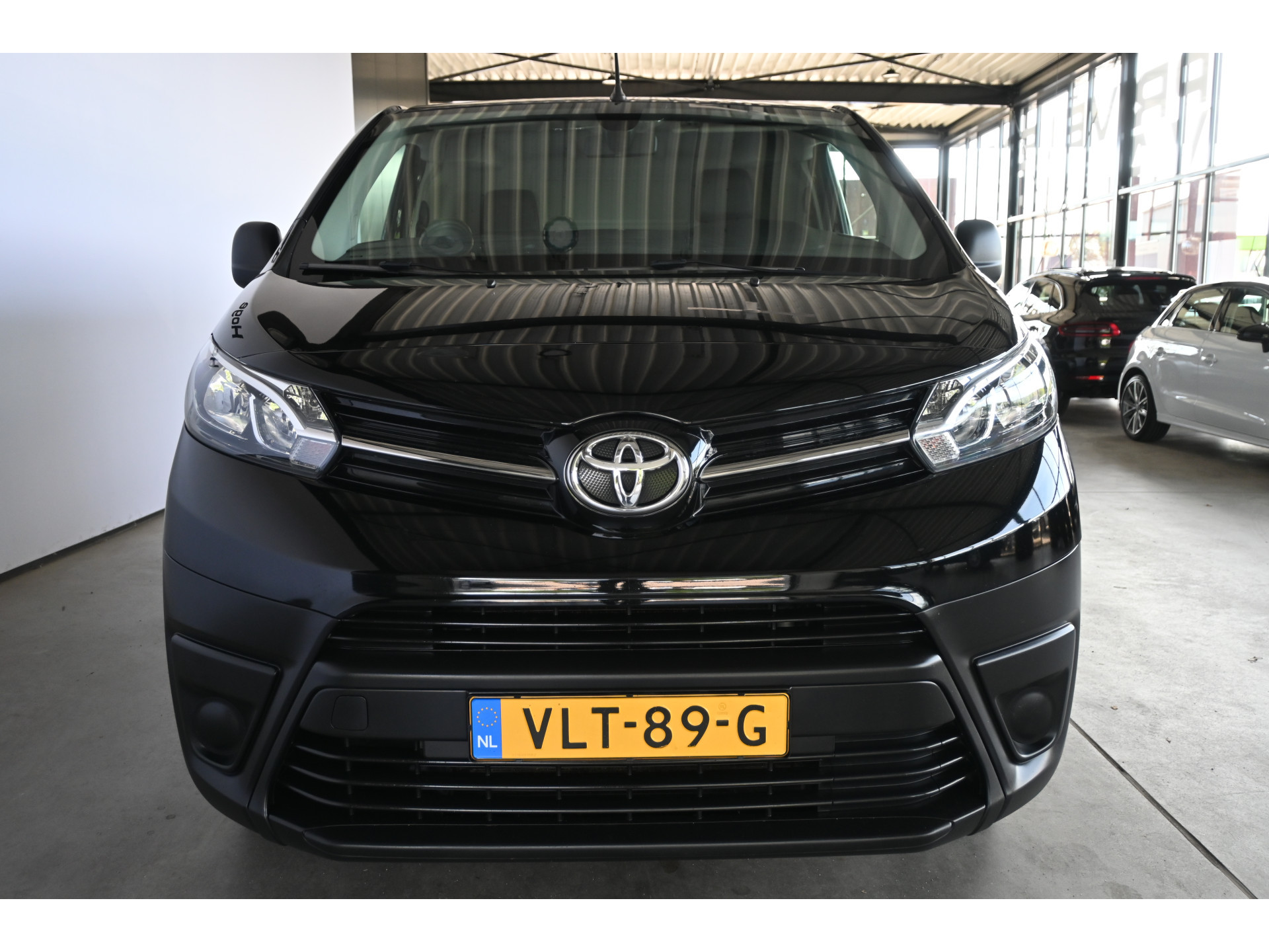 Toyota PROACE Worker 2.0 D-4D Navigator Long Automaat Clima Navigatie Stoelverwarming Rijklaarprijs! Inruil Mogelijk!