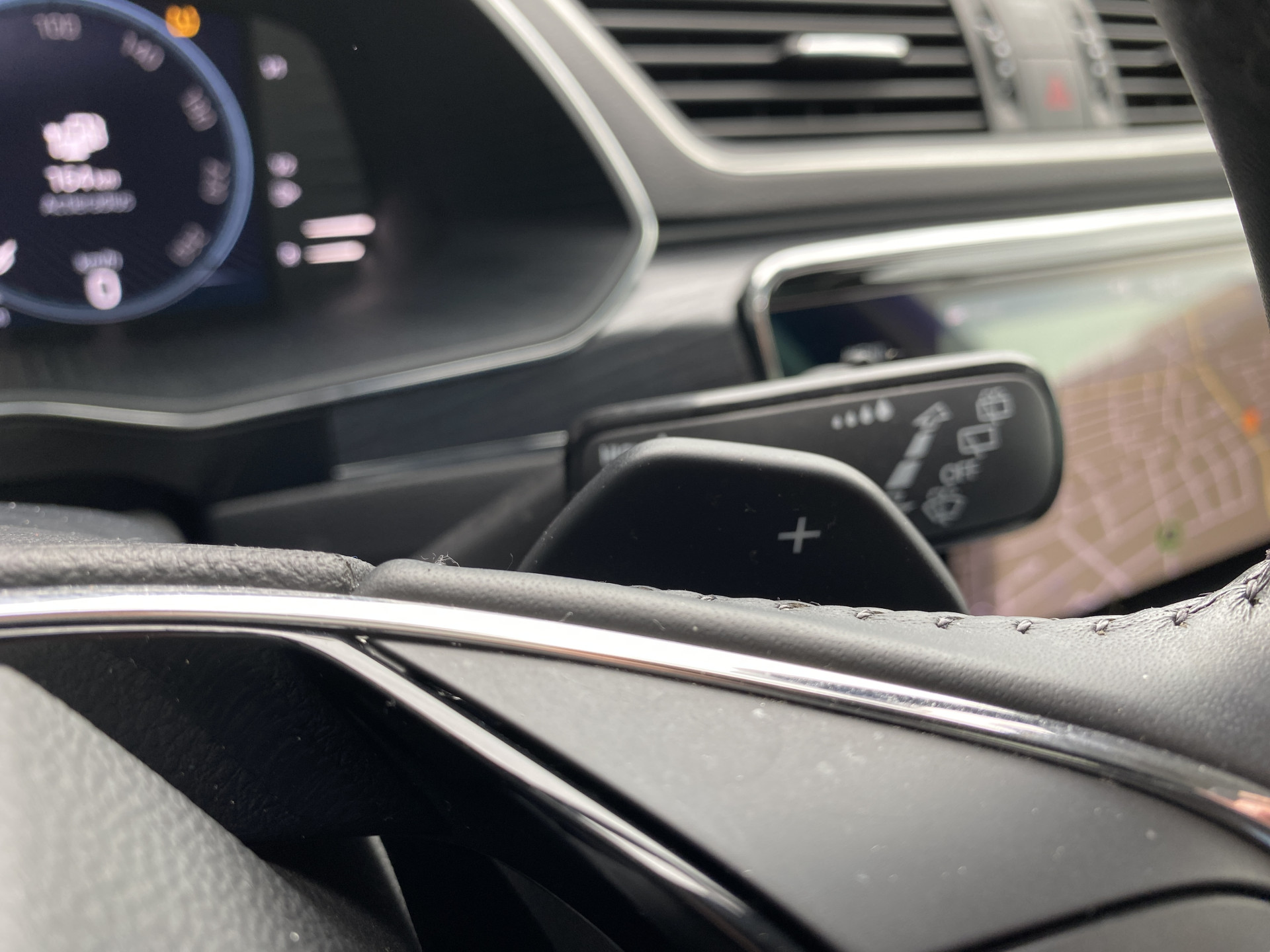 ŠKODA Superb Combi 1.4 TSI iV 218 pk Business Edition Plus AUT. | 1e eigenaar | navigatie | panoramadak | trekhaak | leder interieur