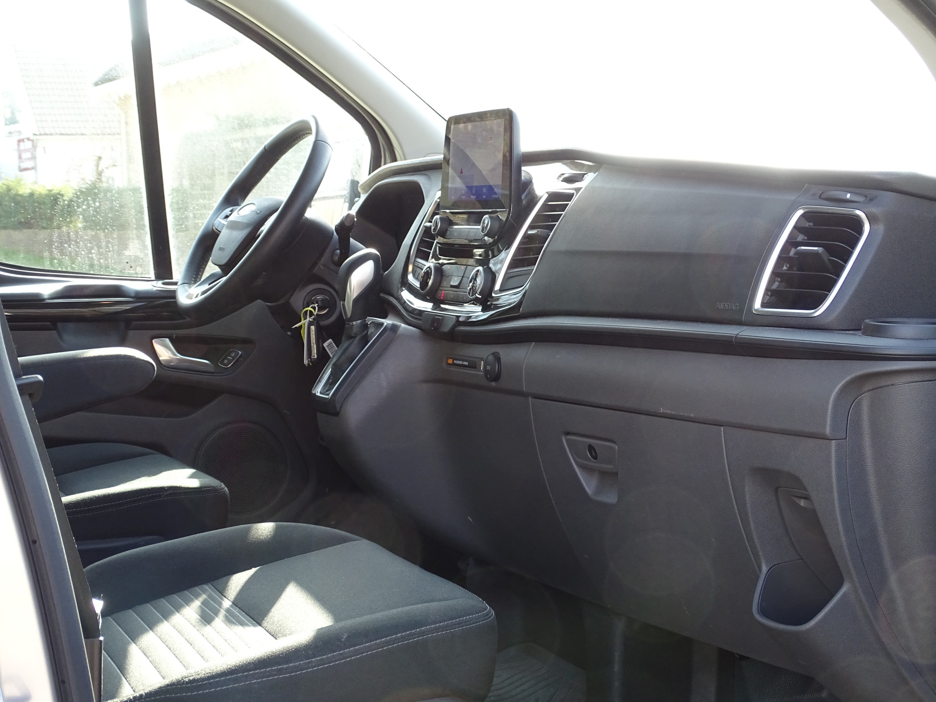 Ford Transit Custom 2.0 TDCI L1H1 Limited Automaat