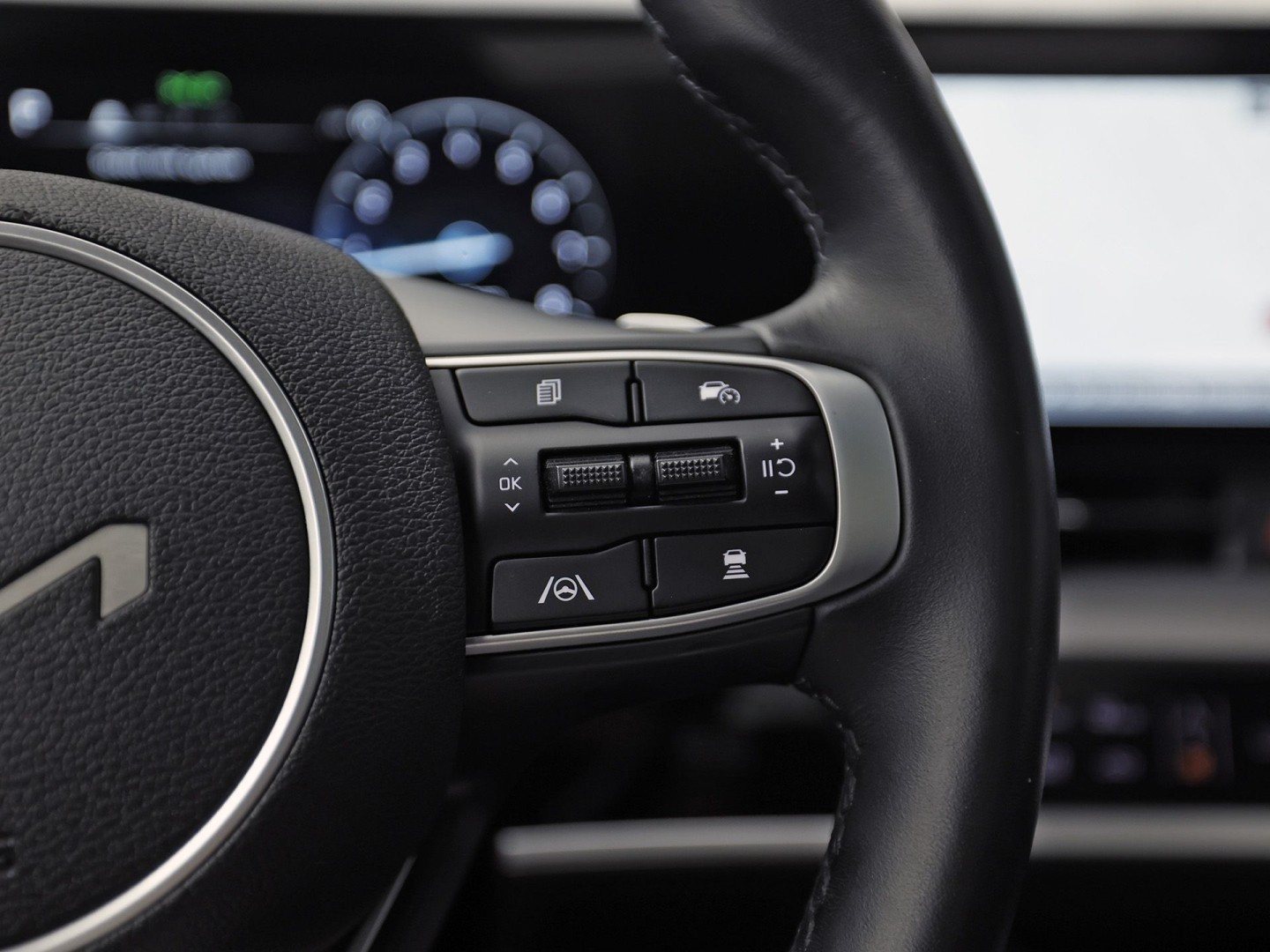 Kia Sportage 1.6 T-GDi MHEV GT-Line Edition Automaat 150Pk (PANORAMADAK, APPLE CARPLAY, STOELKOELING/VERWARMING, 360 CAMERA, ELEK BESTUURDERSSTOEL, LM VELGEN, NIEUWE APK, NIEUWSTAAT)