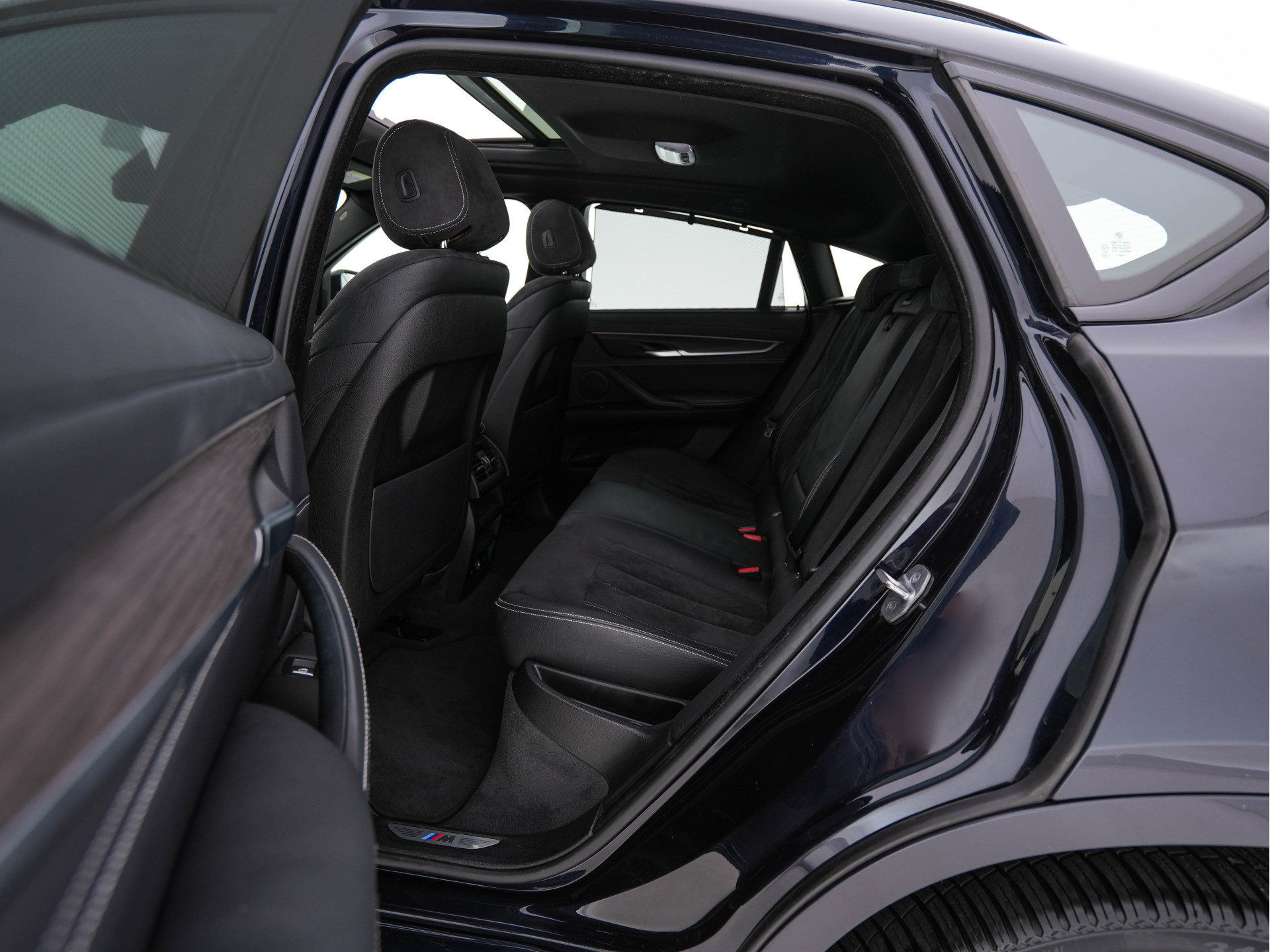 BMW X6 xDrive30d High Executive Design-Edition-Extravagance Aut. *PANO | LEATHER-ALCANTARA | FULL-LED | MEMORY-PACK | HEAD-UP | HIFI-SOUND | KEYLESS | DAB+ | BLIND-SPOT | CAMERA | HEATED-SPORTSEATS | SHIFTPADDLES | SOFTCLOSE | TOWBAR | 20''ALU*